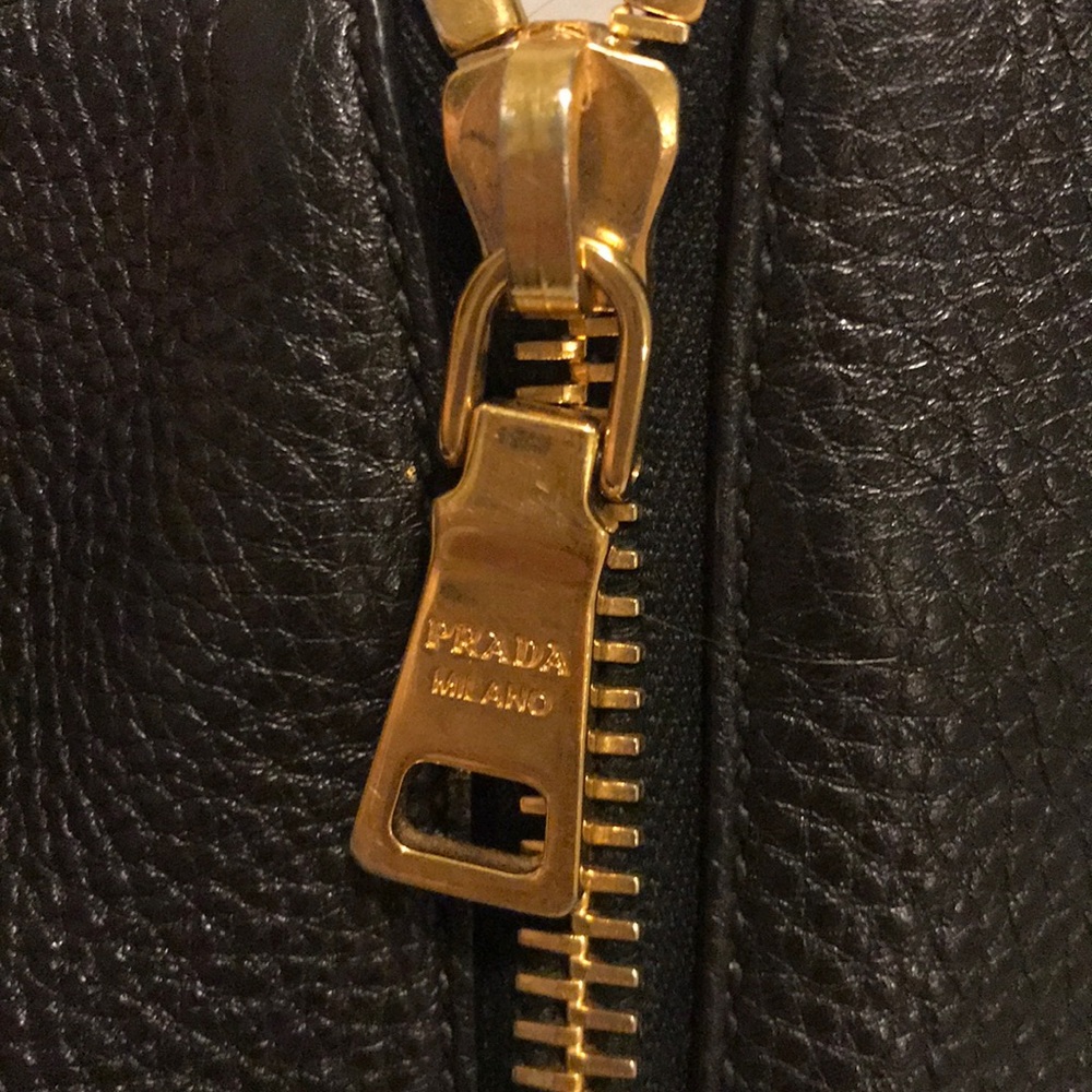 Prada Bag with Side Zippers - Picture 4 of 8